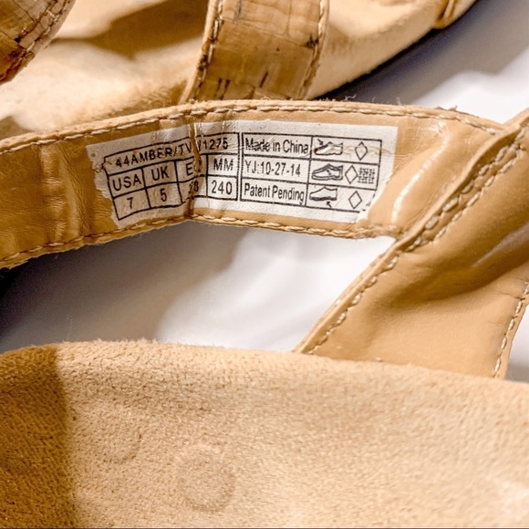 Vionic Amber Brown Sandals - Picture 4 of 4